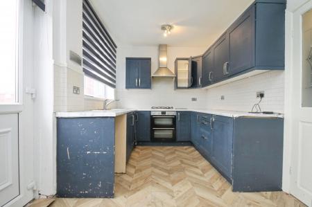 2 bedroom Semi-detached house to let in Benson Road, Wybourn, Sheffield, S2