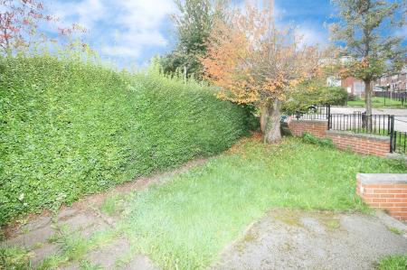 2 bedroom Semi-detached house to let in Benson Road, Wybourn, Sheffield, S2