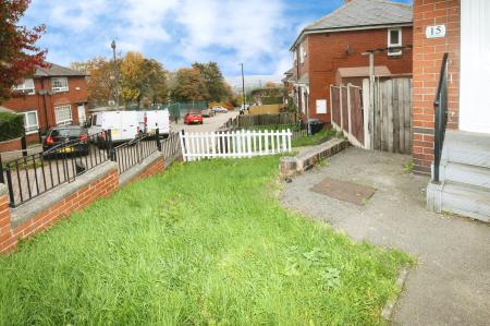 2 bedroom Semi-detached house to let in Benson Road, Wybourn, Sheffield, S2