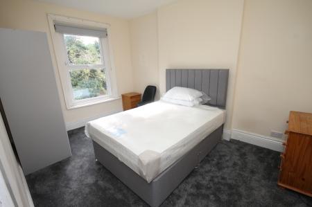 2 bedroom Flat to let in Sheldon Road, Nether Edge, Sheffield, S7