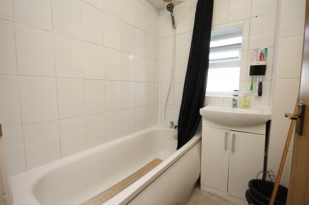 3 bedroom Town house to let in Woodcock Place, Sheffield, S2