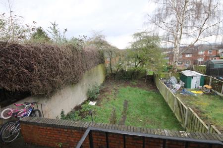 3 bedroom Town house to let in Woodcock Place, Sheffield, S2