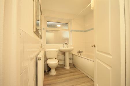 2 bedroom Flat to let in FitzWalter Road, Norfolk Park, Sheffield, S2