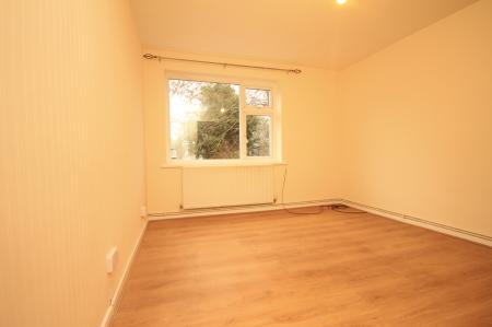 2 bedroom Flat to let in FitzWalter Road, Norfolk Park, Sheffield, S2