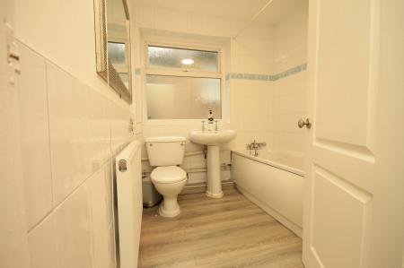 2 bedroom Flat to let in FitzWalter Road, Norfolk Park, Sheffield, S2