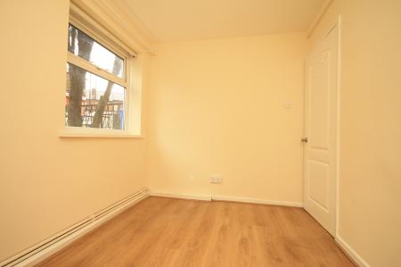 2 bedroom Flat to let in FitzWalter Road, Norfolk Park, Sheffield, S2