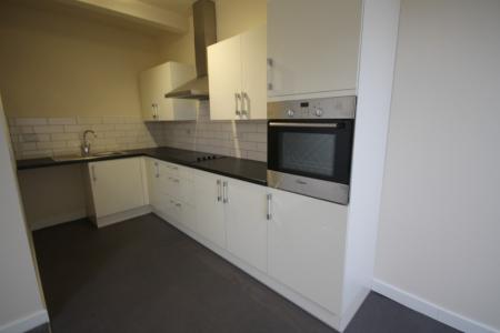 2 bedroom Flat to let in 1 High Greave Court, Sheffield, S5