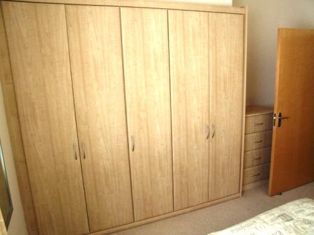 2 bedroom Flat to let in Holyrood Avenue, Lodge moor, Sheffield, S10