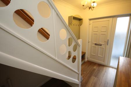 3 bedroom Semi-detached house to let in Stupton Road, Sheffield, S9