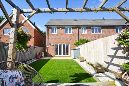 3 bedroom End of terrace house for sale in Ashtree Leasow, Leegomery, Telford, TF1