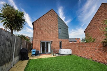 3 bedroom Detached house for sale in Plimmers Lane, Lawley, Telford, TF3