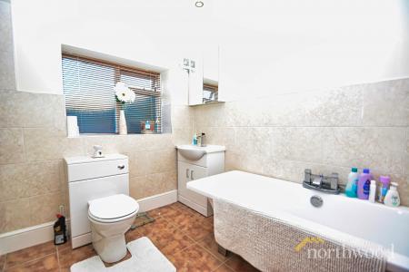 2 bedroom Flat for sale in Plough Road, Telford, TF1