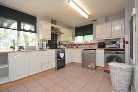 3 bedroom Terraced House for sale in Waverley, Woodside, Telford, TF7