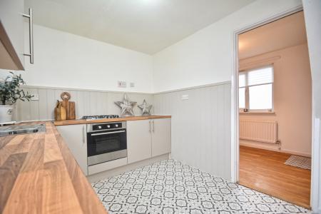 2 bedroom Semi-detached house for sale in Catterick Close, Leegomery, Telford, TF1