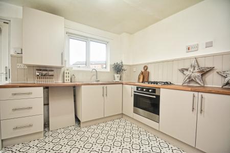 2 bedroom Semi-detached house for sale in Catterick Close, Leegomery, Telford, TF1