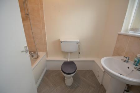 3 bedroom Terraced House to let in Baldwin Webb Avenue, Donnington, Telford, TF2