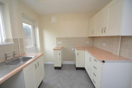 3 bedroom Terraced House to let in Baldwin Webb Avenue, Donnington, Telford, TF2