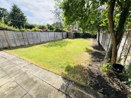 3 bedroom Semi-detached house for sale in Haslucks Green Road, Shirley, Solihull, B90