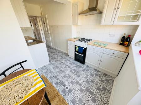 3 bedroom Semi-detached house for sale in Hazeloak Road, Shirley, B90