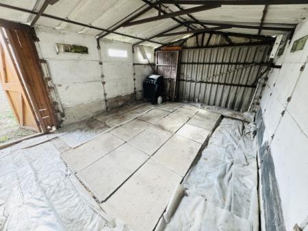 3 bedroom Semi-detached house for sale in Hazeloak Road, Shirley, B90