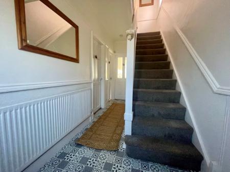 3 bedroom Semi-detached house for sale in Hazeloak Road, Shirley, B90