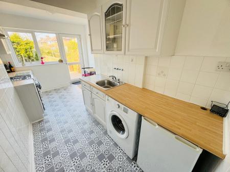 3 bedroom Semi-detached house for sale in Hazeloak Road, Shirley, B90