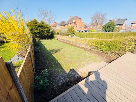 3 bedroom Semi-detached house for sale in Hazeloak Road, Shirley, B90