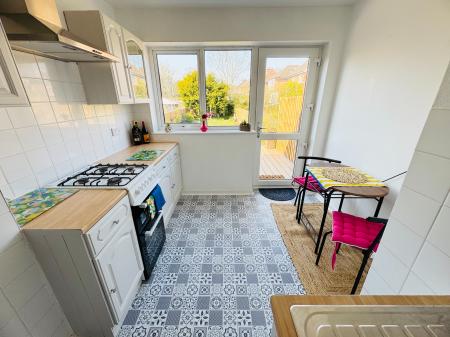 3 bedroom Semi-detached house for sale in Hazeloak Road, Shirley, B90