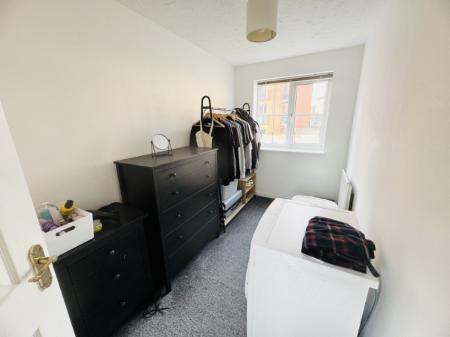 2 bedroom Flat for sale in Rumbush Lane, Dickens Heath, Solihull, B90