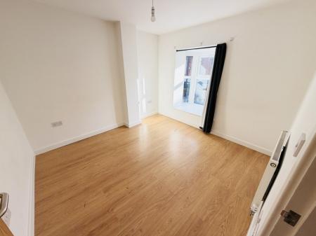 1 bedroom Flat to let in High Street, Bromsgrove, B61