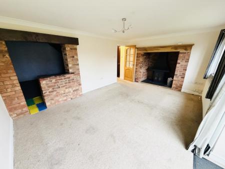 3 bedroom Link detached house to let in Rainsbrook Drive, Monkspath, Solihull, B90