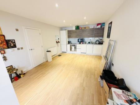 1 bedroom Flat to let in Union Road, Solihull, B91