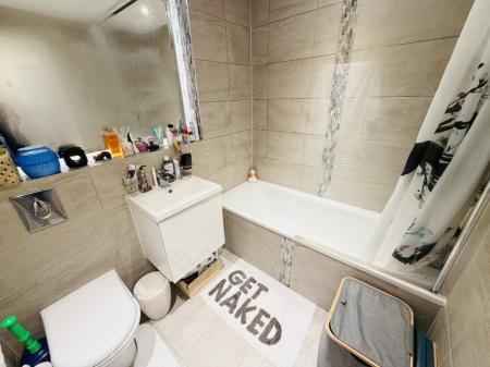 1 bedroom Flat to let in Union Road, Solihull, B91