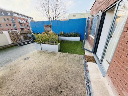 1 bedroom Flat to let in Union Road, Solihull, B91