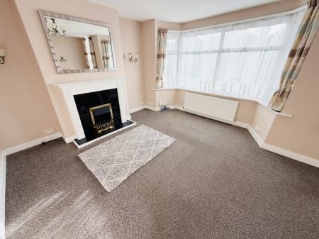 2 bedroom Semi-detached house for sale in Cranes Park Road, Sheldon, Birmingham, B26