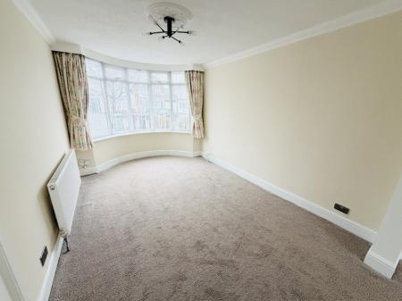 3 bedroom Semi-detached house to let in Jacey Road, Shirley, Solihull, B90
