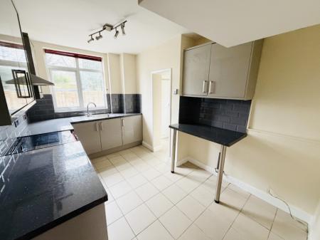 3 bedroom Semi-detached house to let in Jacey Road, Shirley, Solihull, B90
