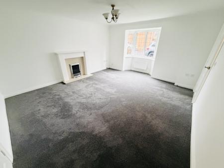 4 bedroom Detached house to let in Waterway Court, Yardley Wood, Birmingham, B14