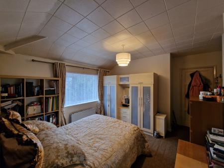 3 bedroom Semi-detached house for sale in Bowman's Rise, Wolverhampton, WV1