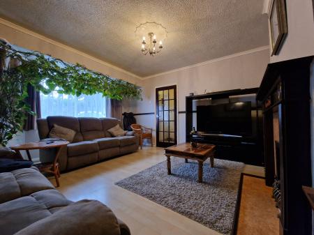 3 bedroom Semi-detached house for sale in Bowman's Rise, Wolverhampton, WV1