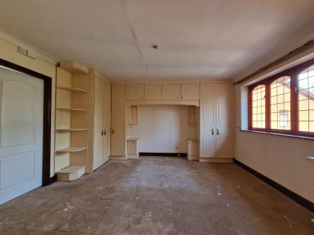 4 bedroom Detached house for sale in Keepers Lane, Codsall, WV8