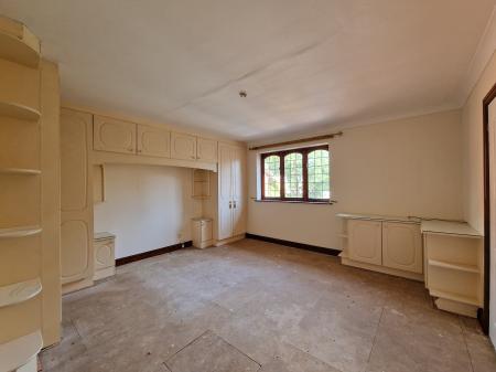 4 bedroom Detached house for sale in Keepers Lane, Codsall, WV8