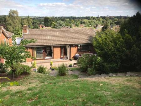 5 bedroom Detached house to let in Grotto Lane, Tettenhall, WV6