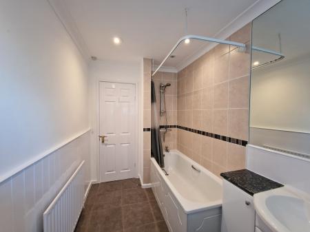 5 bedroom Detached house to let in Grotto Lane, Tettenhall, WV6