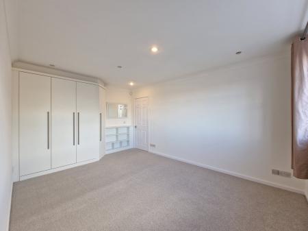 5 bedroom Detached house to let in Grotto Lane, Tettenhall, WV6