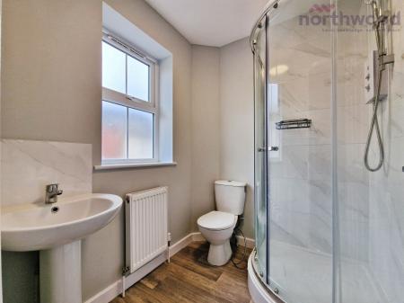 4 bedroom Semi-detached house to let in Haden Hill, Compton, Wolverhampton, WV3