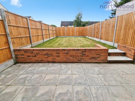 4 bedroom Semi-detached house to let in Haden Hill, Compton, Wolverhampton, WV3