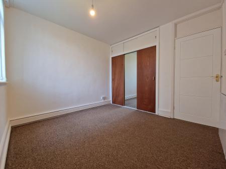 2 bedroom Flat to let in The Lindens, Newbridge Crescent, Newbridge, Wolverhampton, WV6