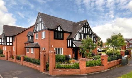 2 bedroom Flat to let in Weller Court, Walnut Drive, Wolverhampton, WV3