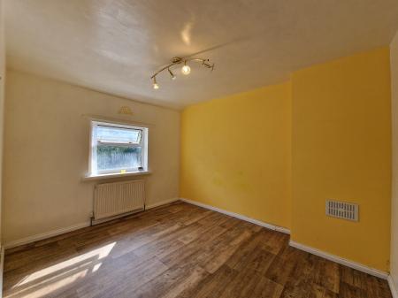 3 bedroom Semi-detached house to let in Woodland Avenue, Tettenhall, WV6